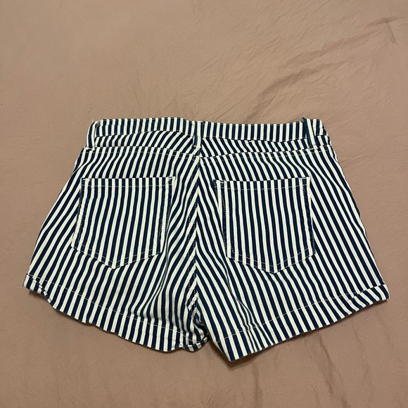 Jean short - Picture 2 of 3